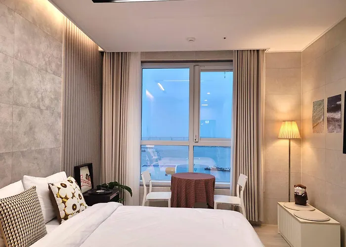 Raviens-elliy's Hotel *