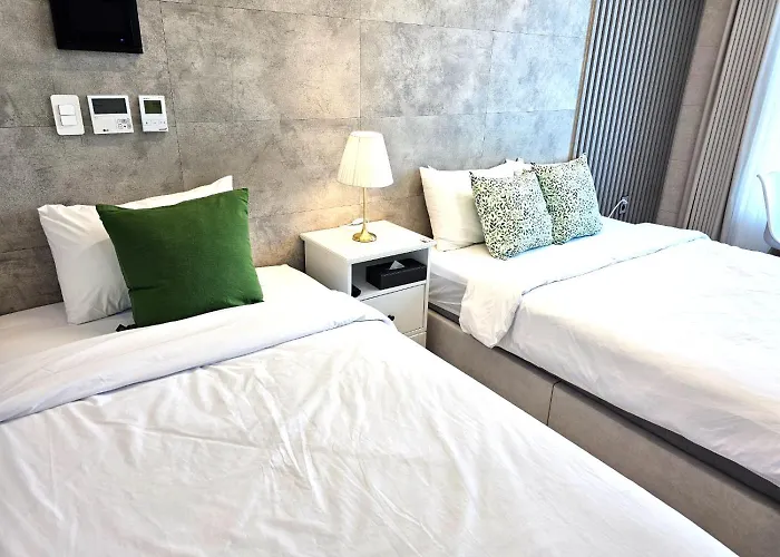 Raviens-elliy's Hotel *